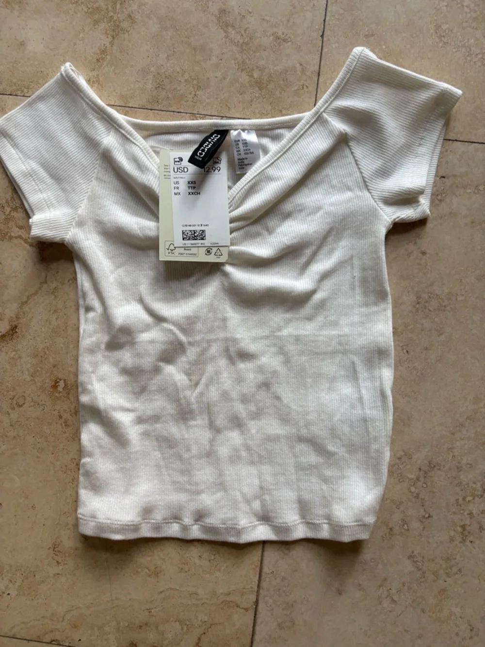 H&M Ribbed Off-Shoulder Cream Crop Top - Picture 2 of 4